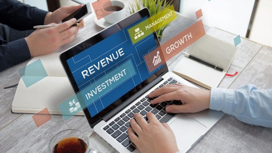 ways to generate revenue in e-learning businesses